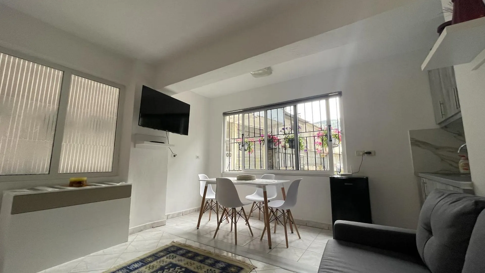 Apartment Travellers Guesthouse Gjirokastër Albanien